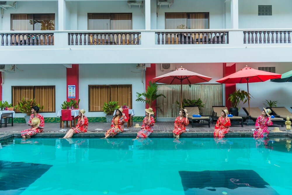 Фото Mekong Angkor Palace Hotel