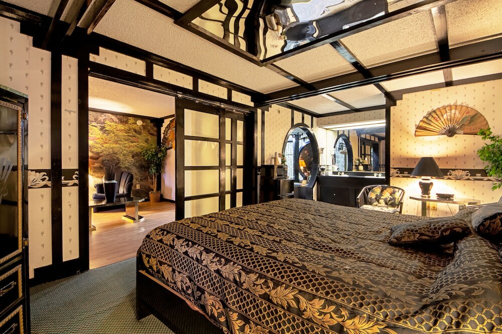 Фото Economy Inn & Suites