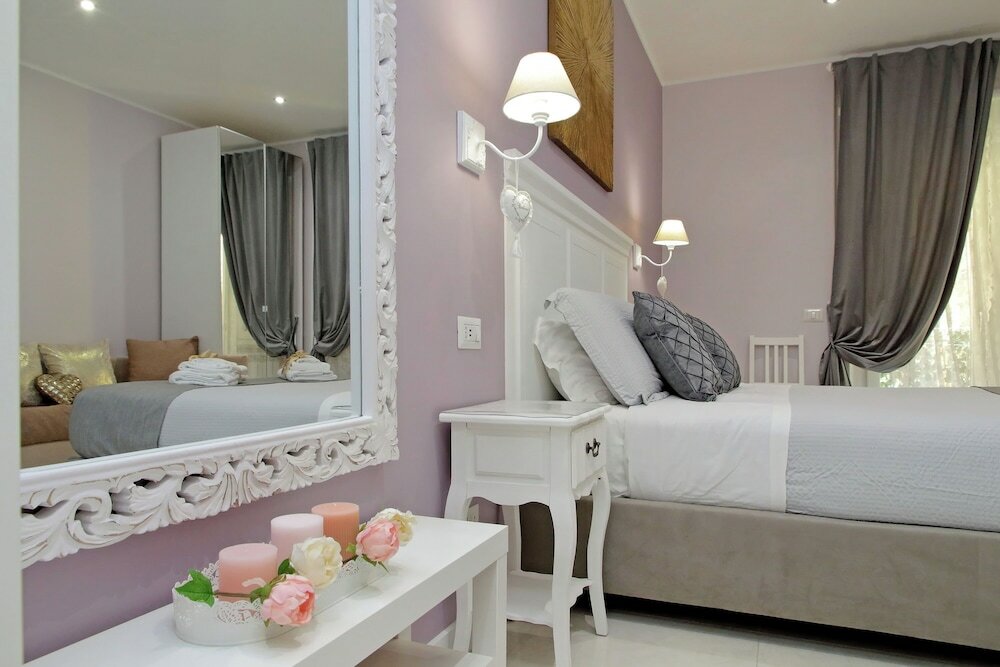 Фото Roman Holiday Charming