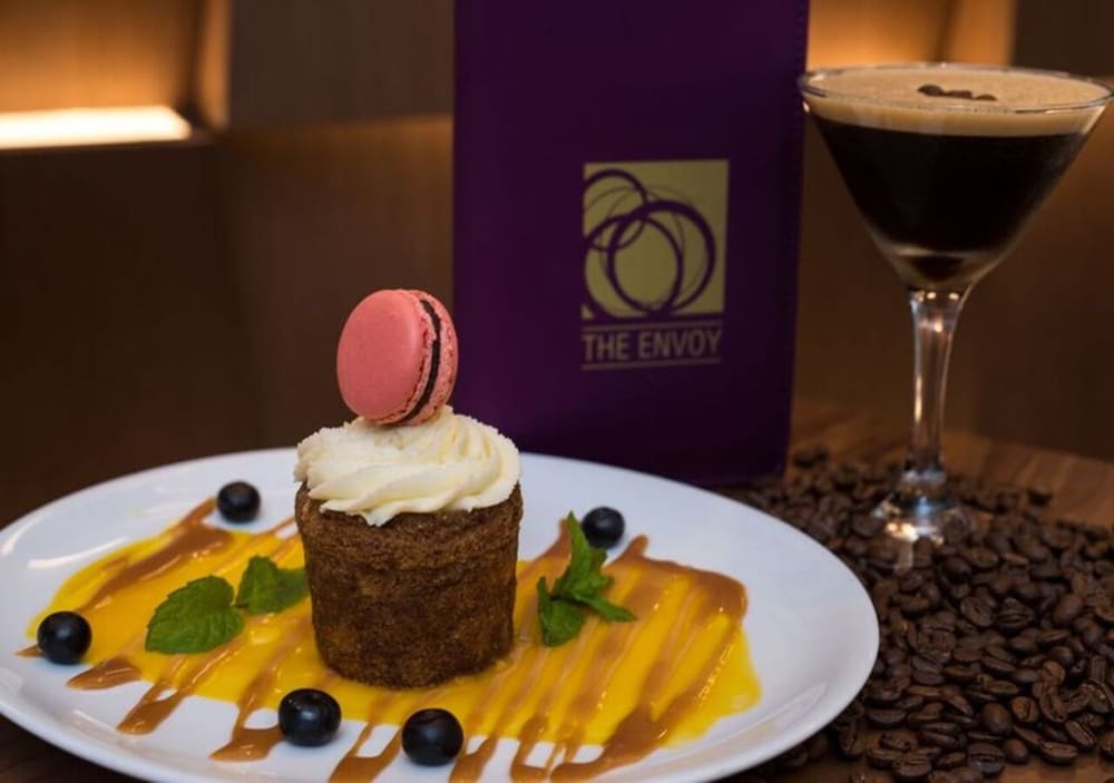 Фото The Envoy Hotel