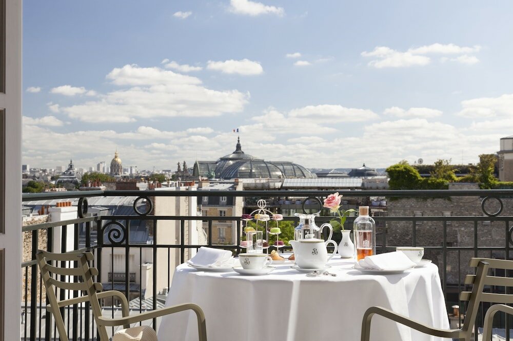 Фото Le Bristol Paris - an Oetker Collection Hotel