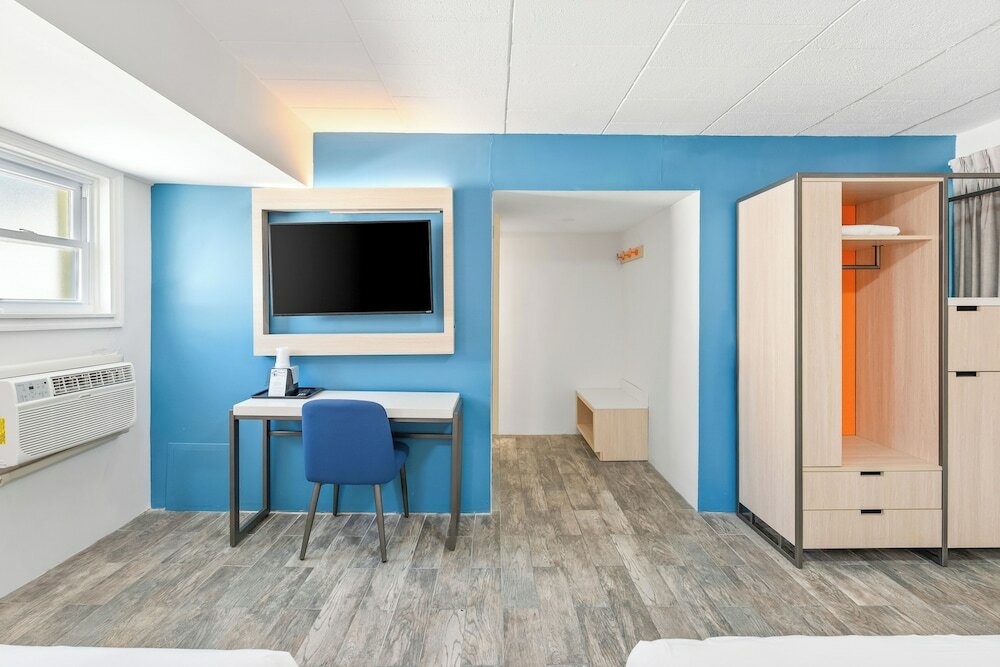 Фото Tropicana Motel