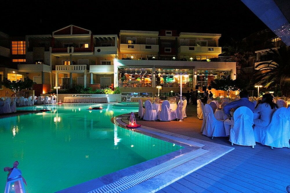 Фото Heliotrope Hotels