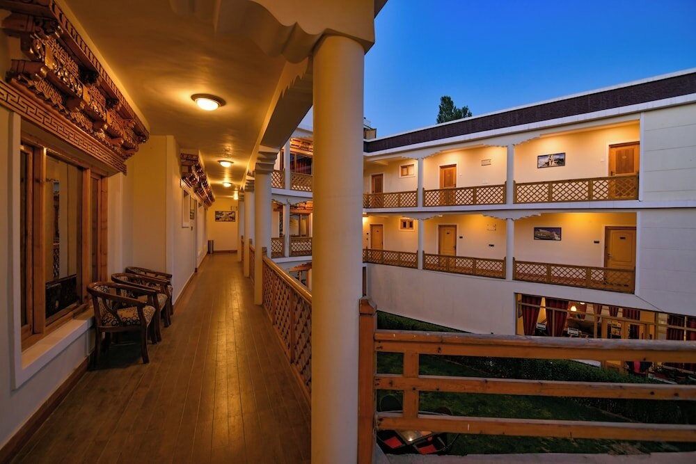 Фото Hotel Ladakh Inn