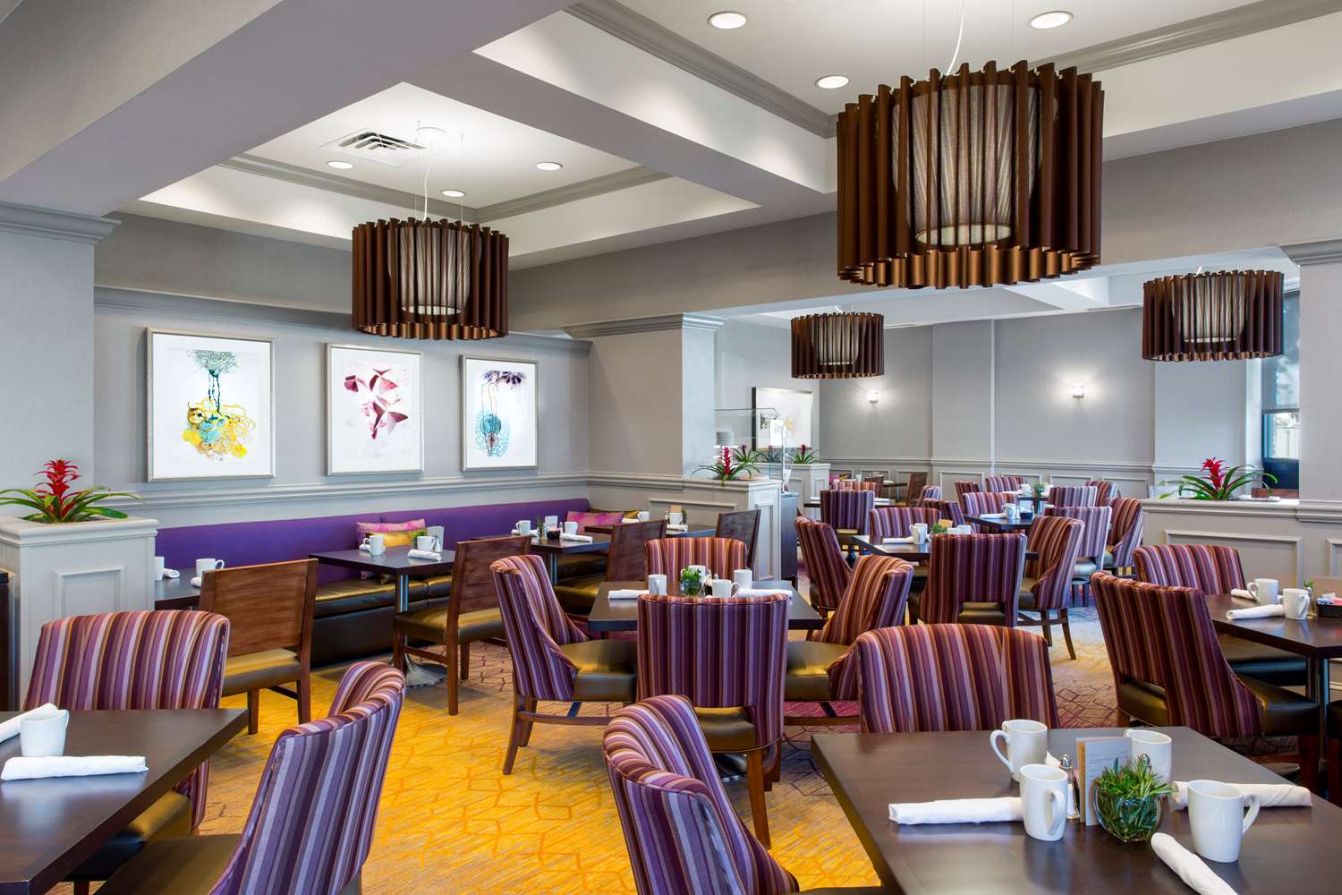 Фото DoubleTree by Hilton Hotel Savannah Historic District