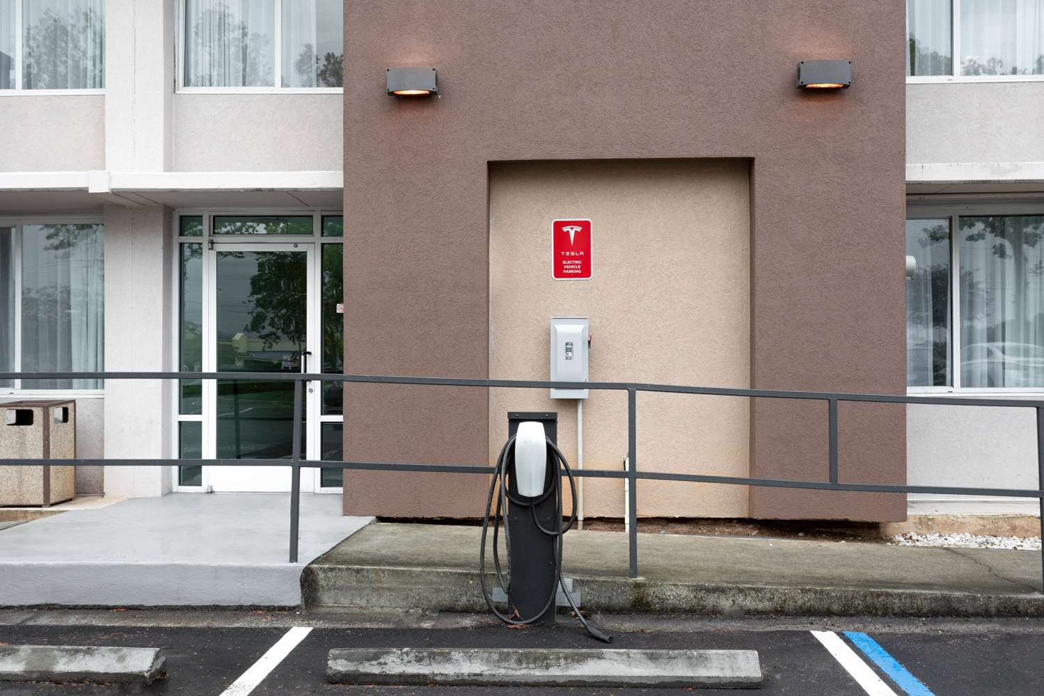 Фото Wyndham Garden Tallahassee Capitol