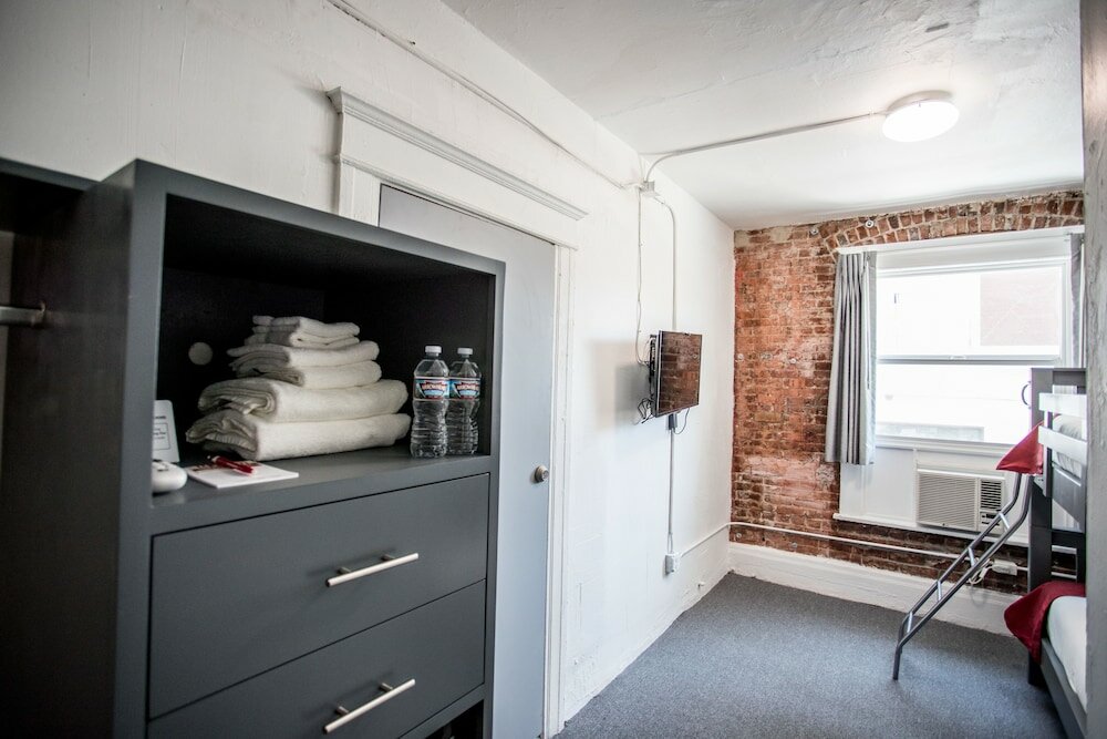 Фото The American Hotel