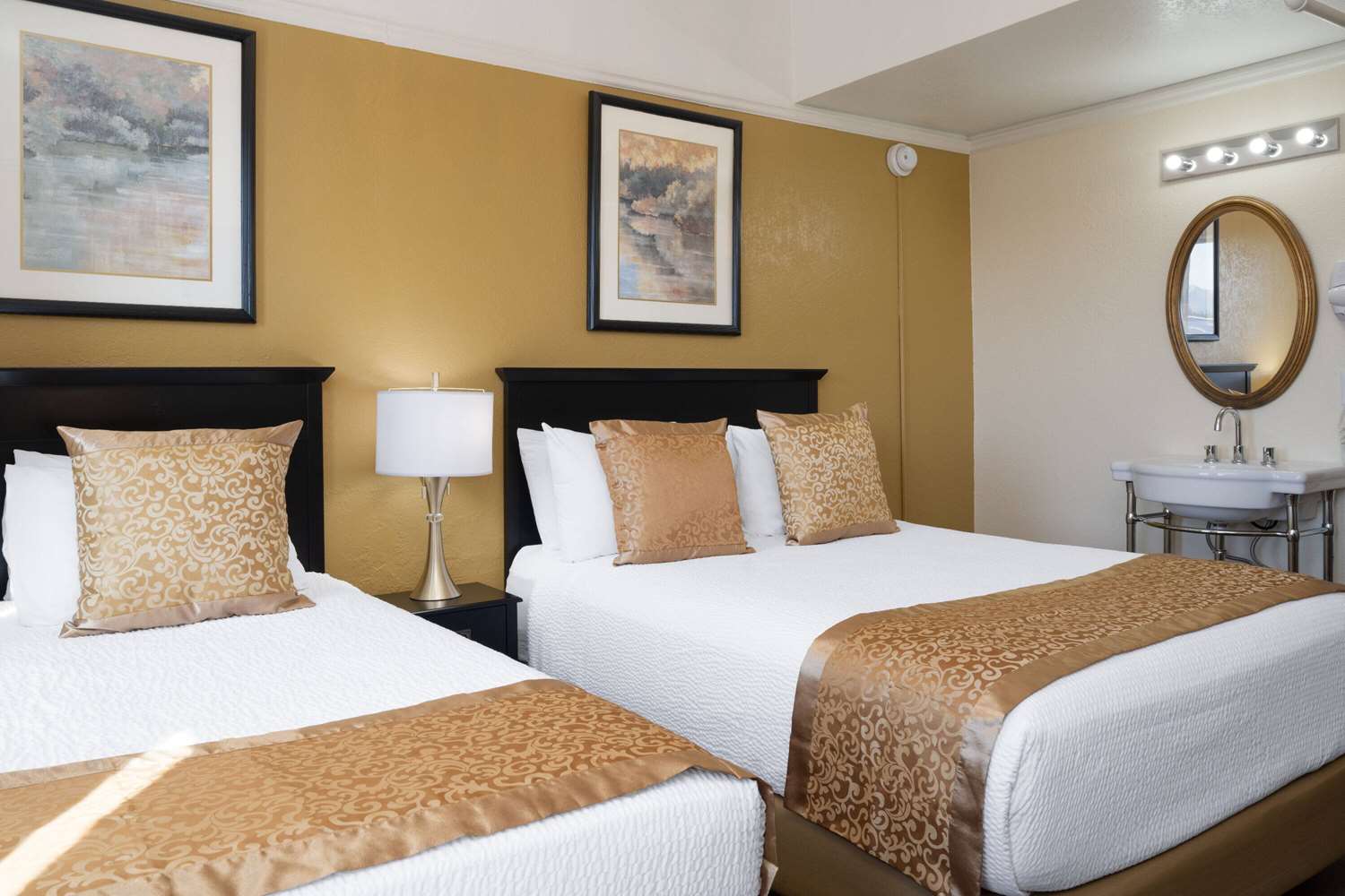 Фото Gilmore Hotel, Trademark Collection by Wyndham