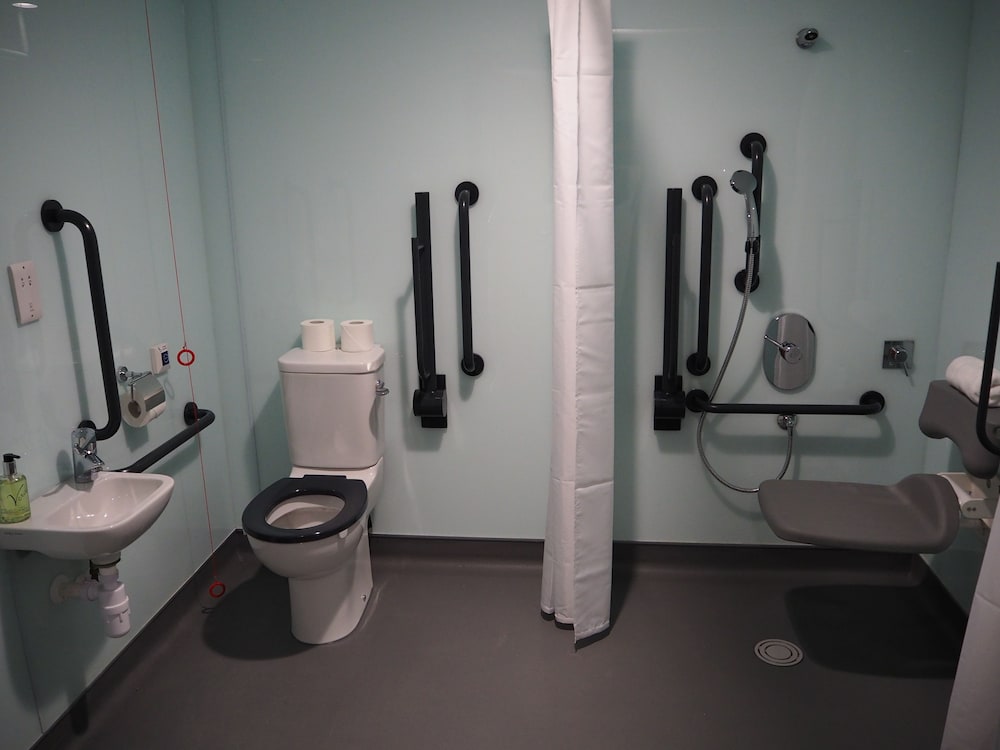 Фото EasyHotel Liverpool City Centre