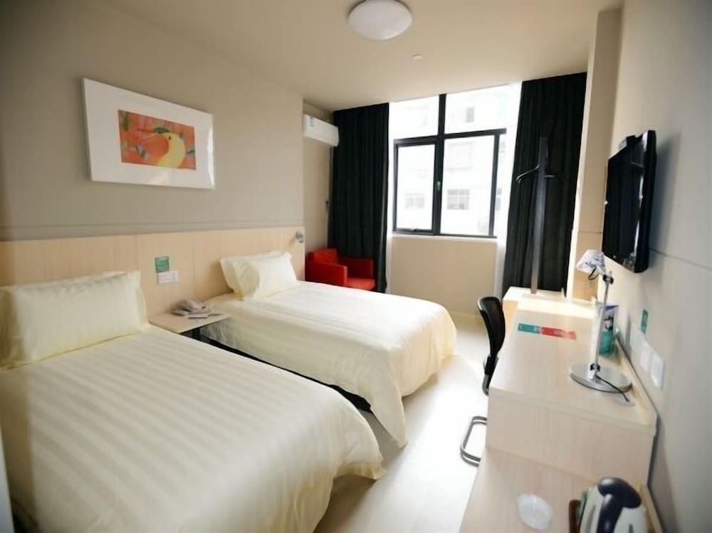 Фото Jinjiang Inn Zhuji Datang Hotel