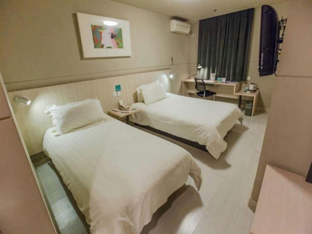 Фото Jinjiang Inn Shanghai Maotai Road Branch