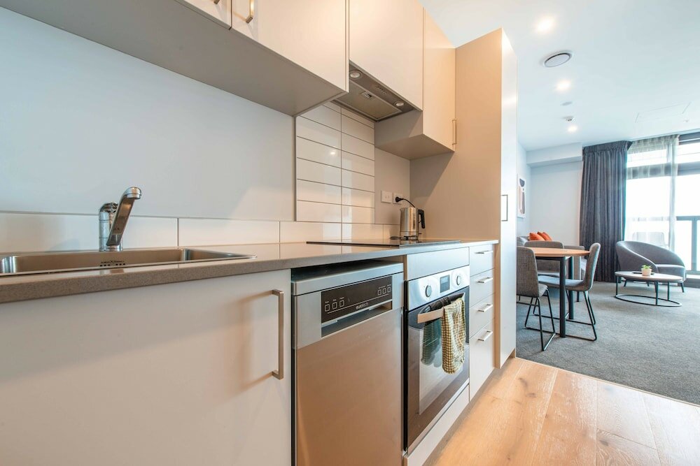 Фото Ramada by Wyndham Newmarket Auckland