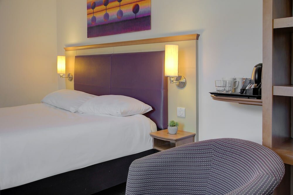 Фото Embassy Newcastle, Sure Hotel Collection by Best Western