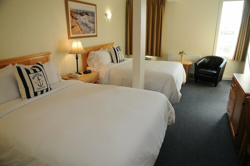 Hotel Smugglers Cove Inn, Province of Nova Scotia, photo