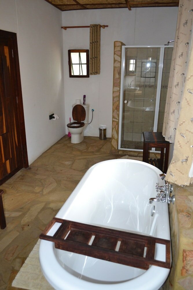 Фото Tambuti Lodge