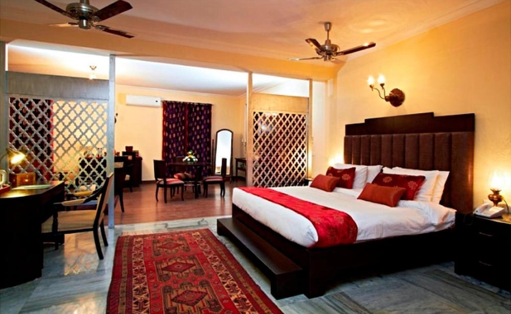 Фото Ranbanka Palace
