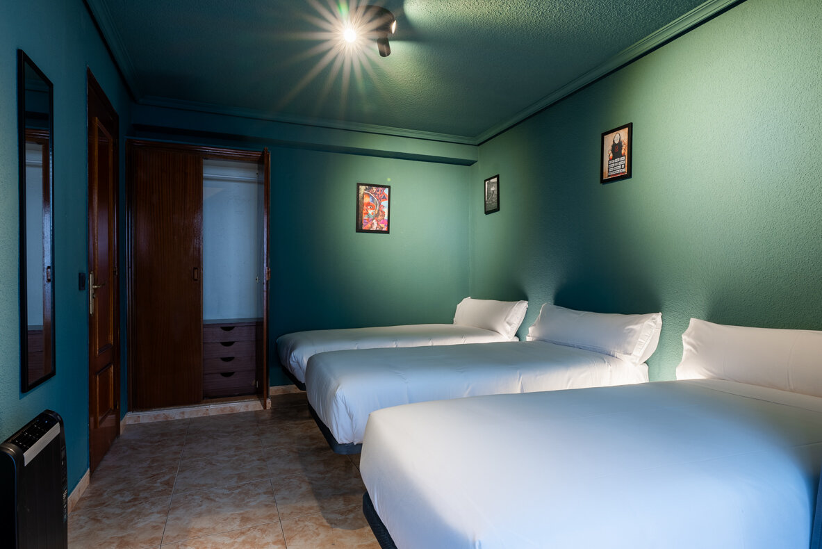 Фото Ideal Hostel Madrid