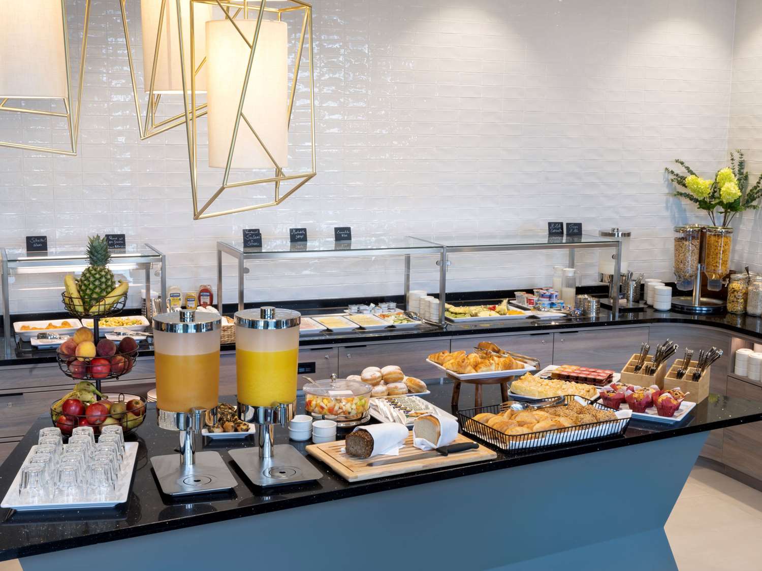 Фото Hampton by Hilton Celle