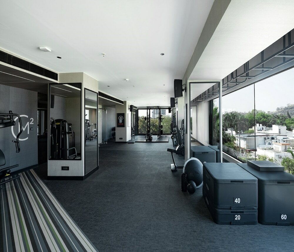 Фото Parallel Hotel