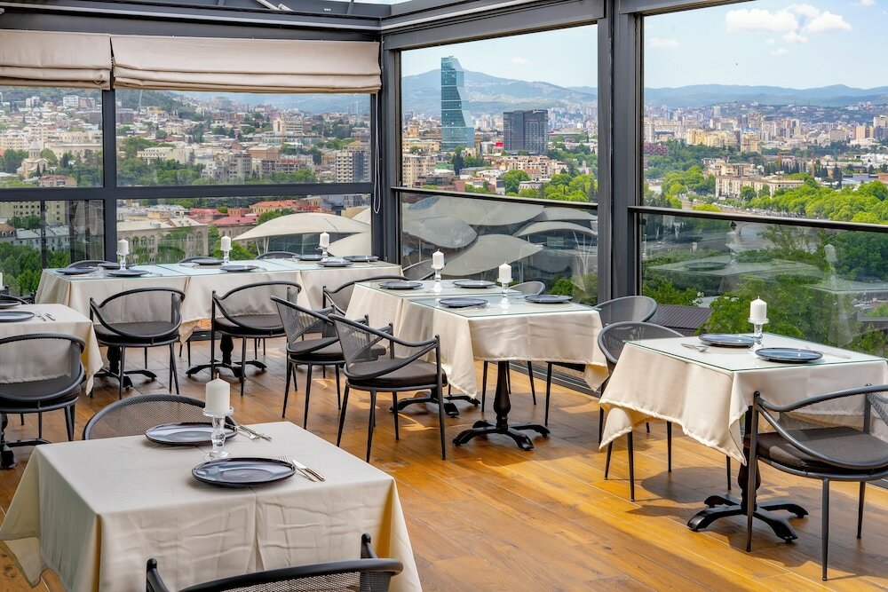 Фото Iris Hotel Georgia