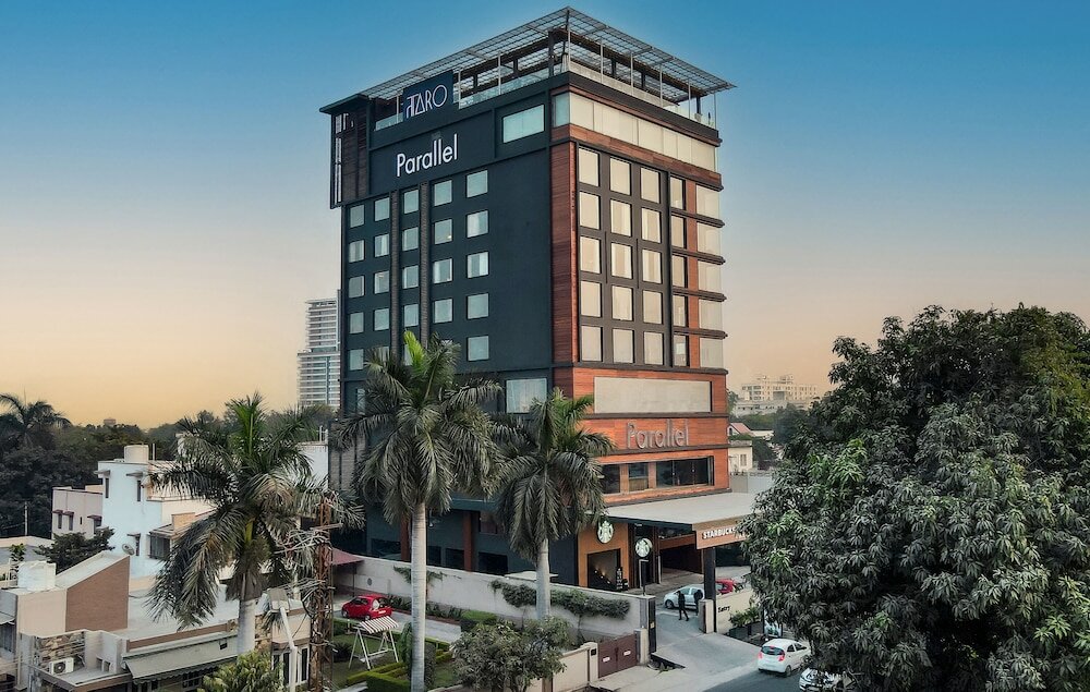 Фото Parallel Hotel