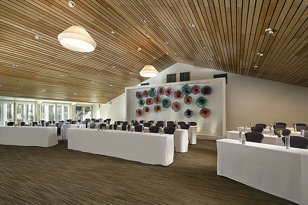 Фото Belamar Hotel Manhattan Beach, Tapestry Collection by Hilton