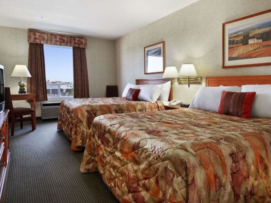 Фото Days Inn Saskatoon