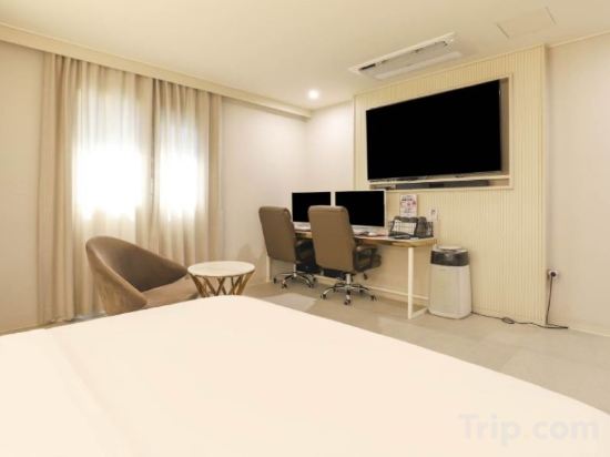 Фото Denbasta Signature Hotel