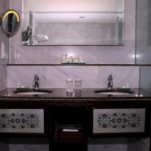 Фото Dushanbe Serena Hotel