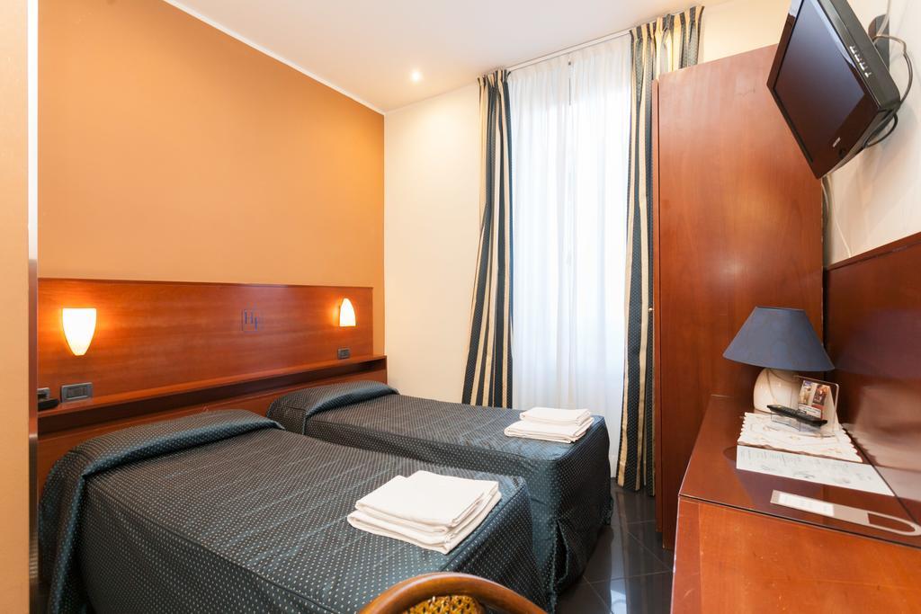 Фото Hotel Fiorella Milano