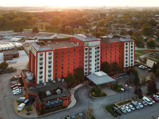 Фото Holiday Inn & Suites Windsor Ambassador Bridge, an Ihg Hotel