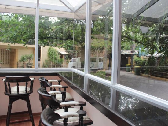 Фото Wild Orchid Beach Resort