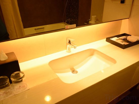 Фото Ramada by Wyndham Bali Sunset Road Kuta