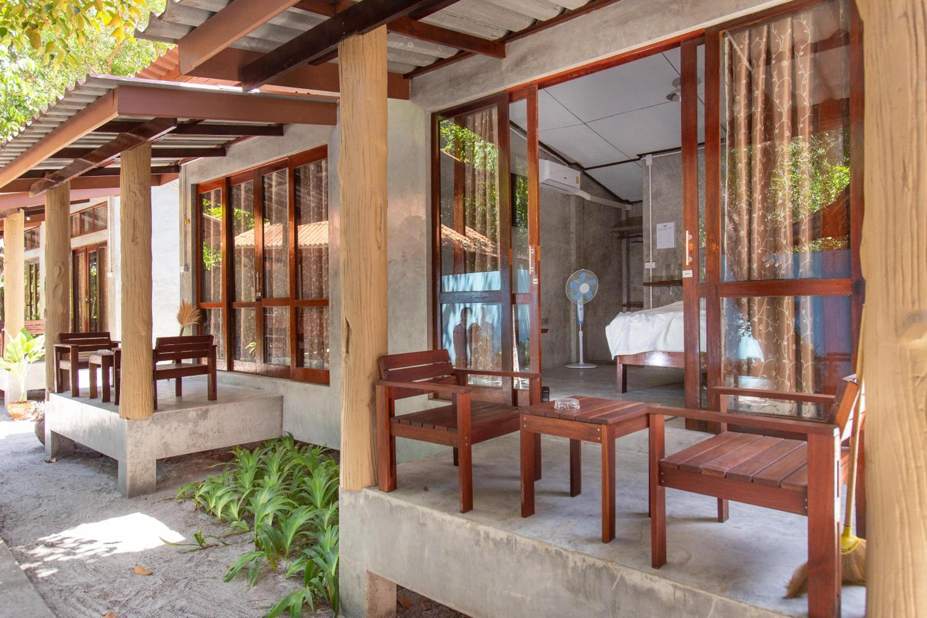 Фото Frog Beach House