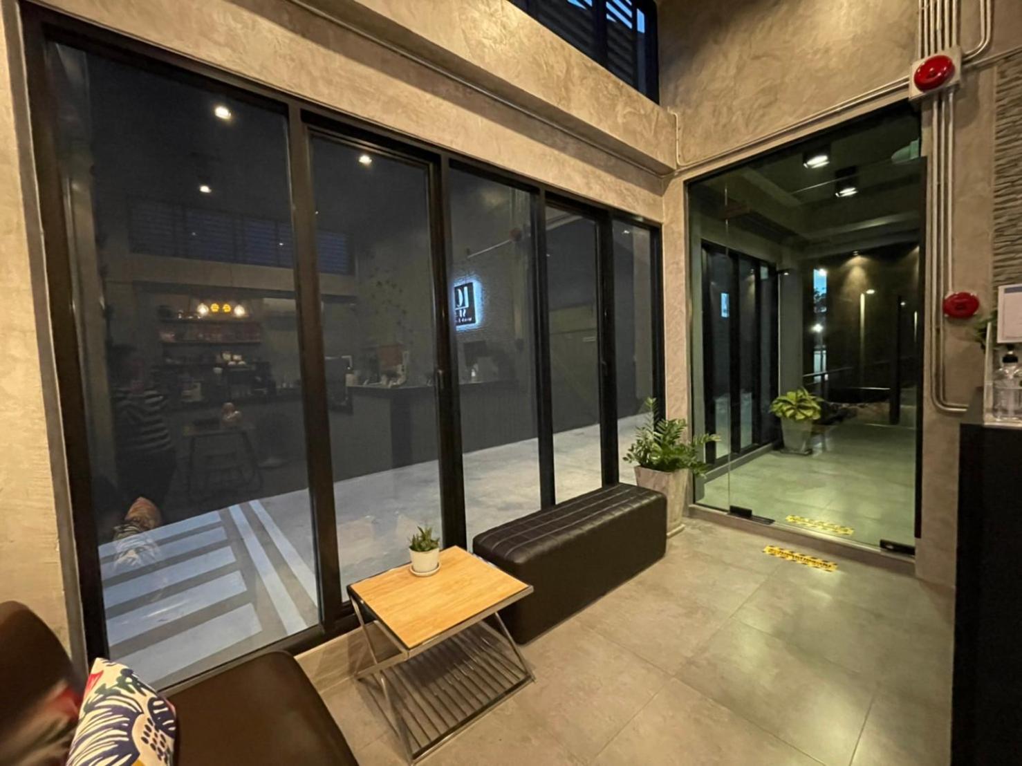 Фото Loft Space Hotel