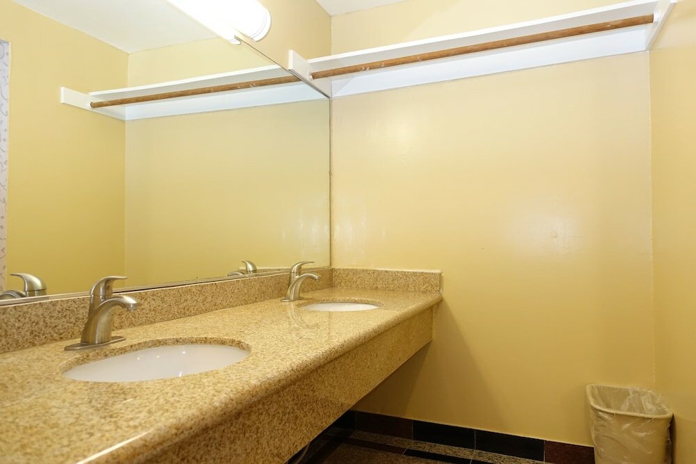 Фото Tropic Lodge