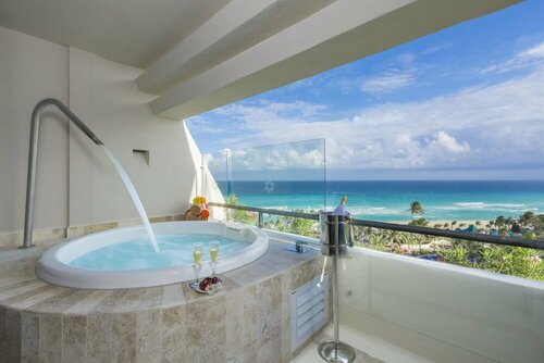 Гостиница The Pyramid Cancun by Oasis в Штате Кинтана-Роо