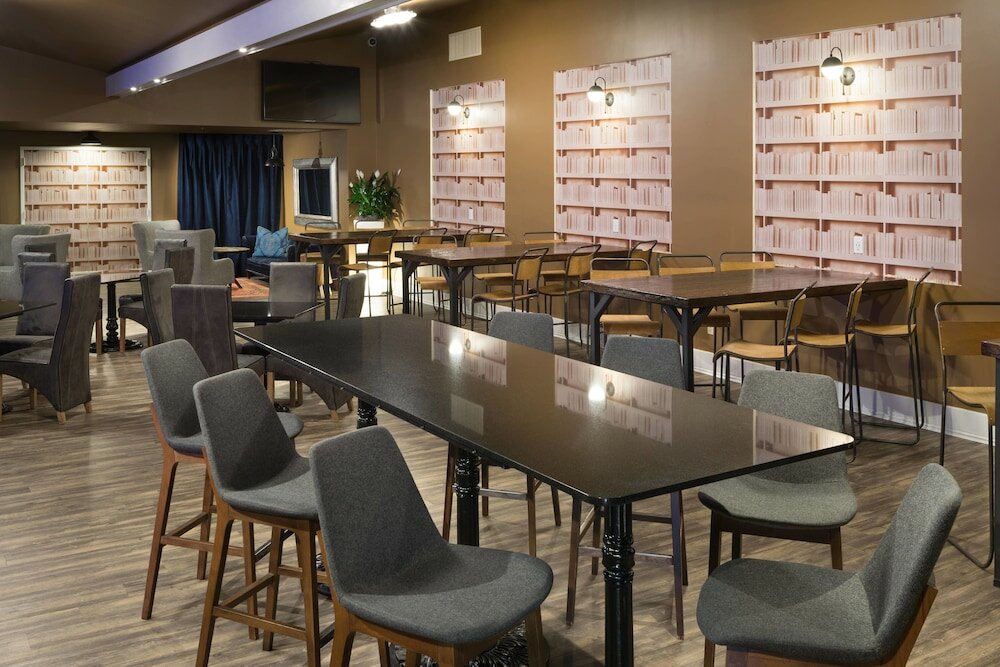 Фото Sheraton Oklahoma City Downtown Hotel