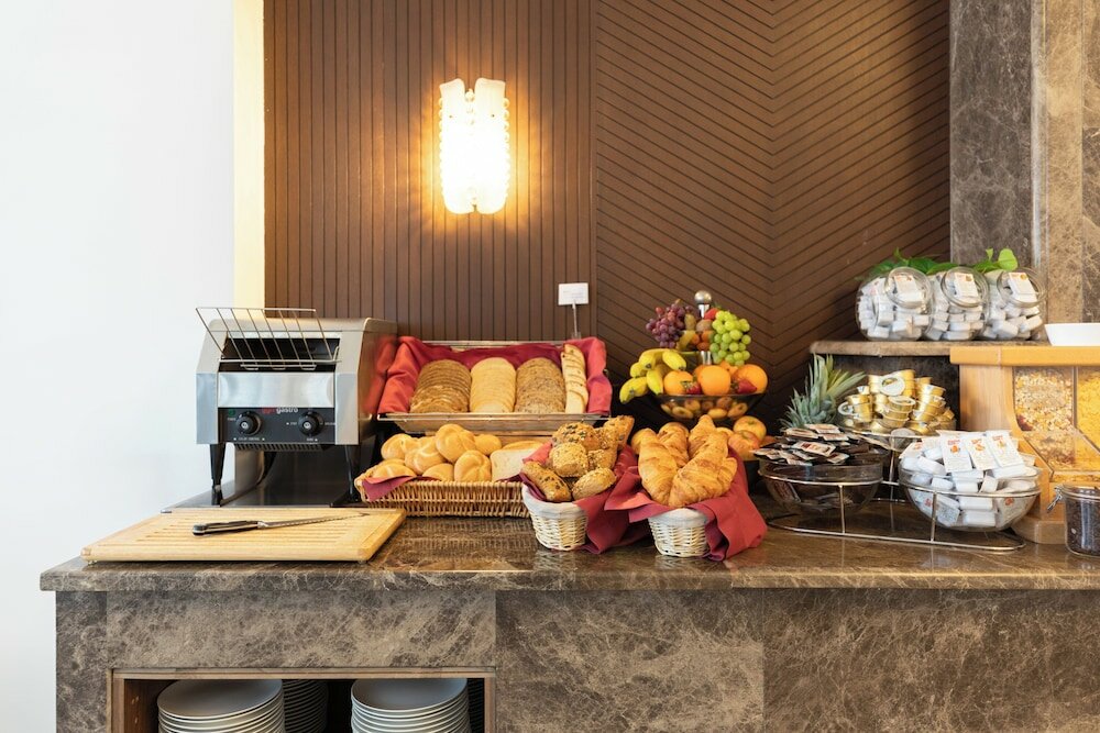 Фото Novum Select Hotel Prinz Eugen Wien