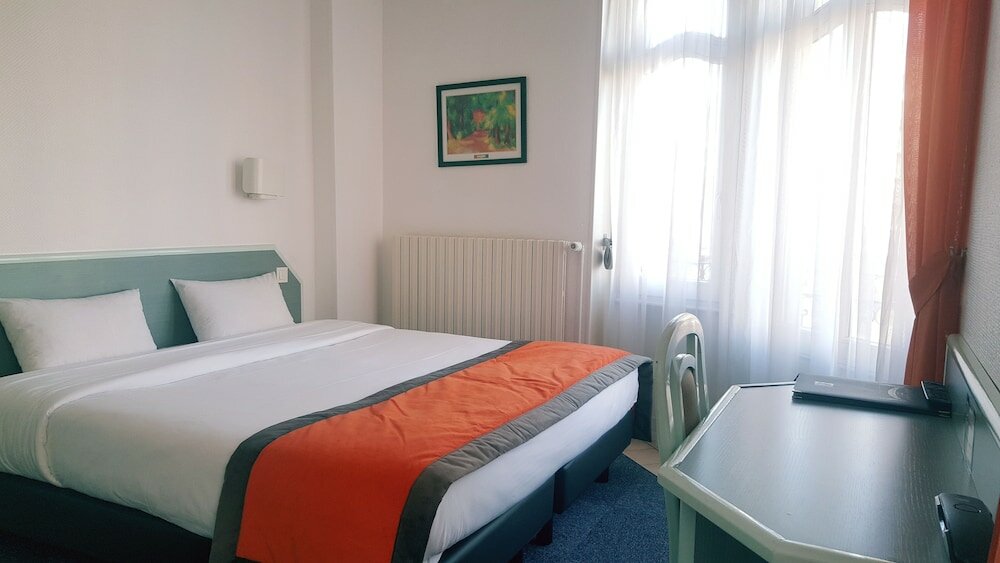 Фото Отель Escurial