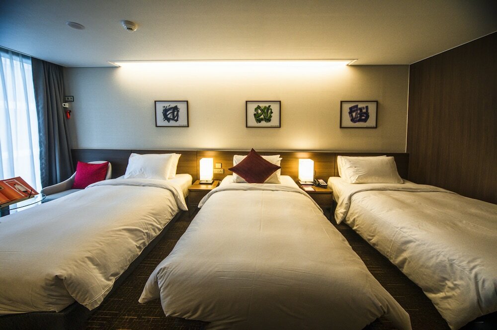 Фото Ramada Encore by Wyndham Busan Station