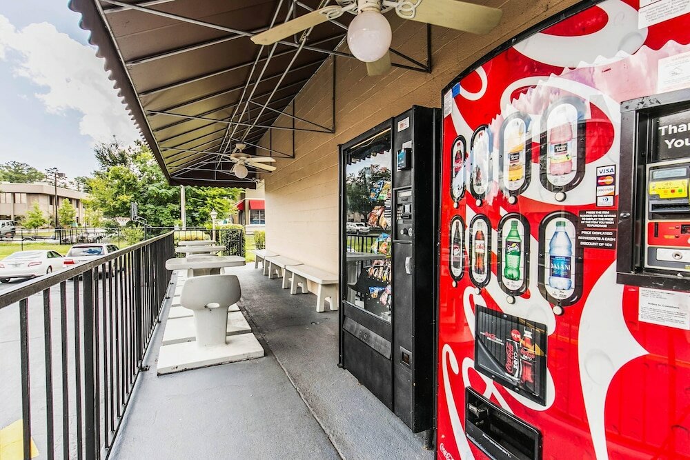 Фото Econo Lodge North