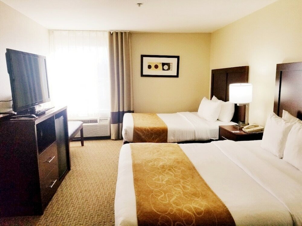Фото Comfort Suites Las Colinas Center