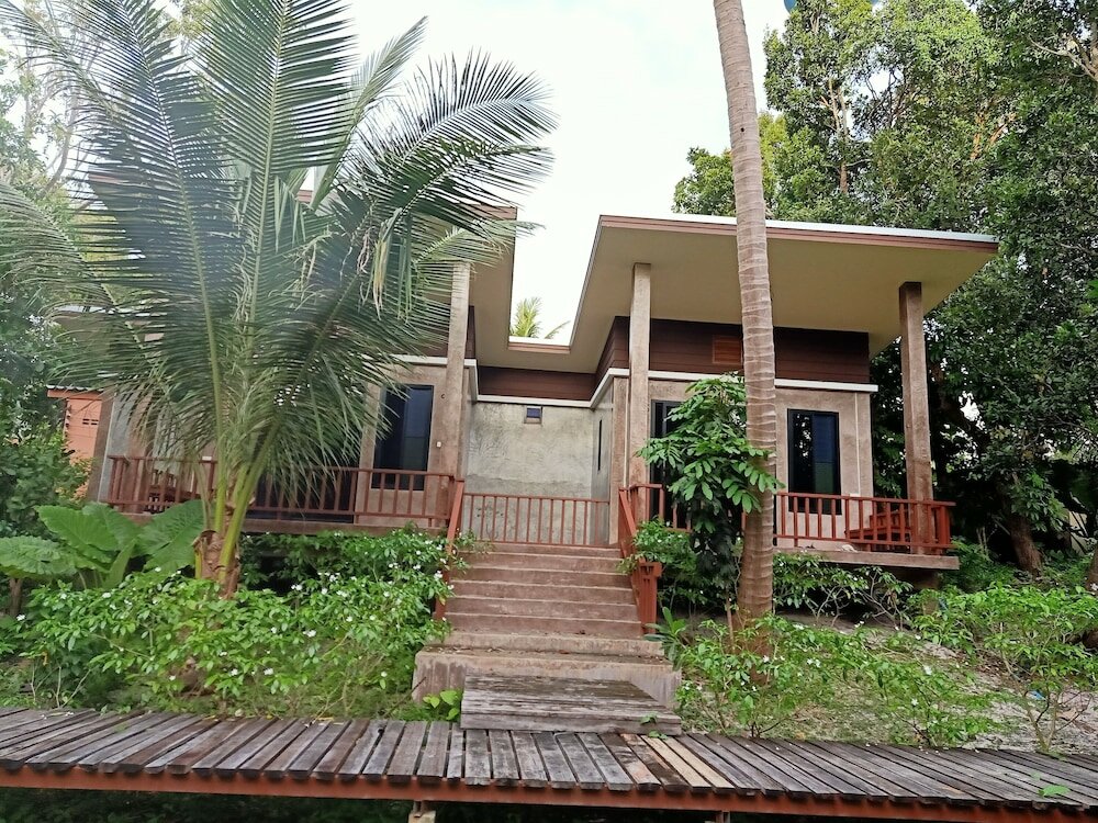 Фото Lanta Pearl Beach Resort