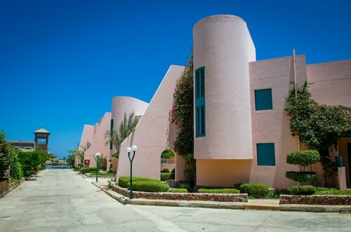 Гостиница Eagles Downtown Zahabia & Beach Resort в Хургаде