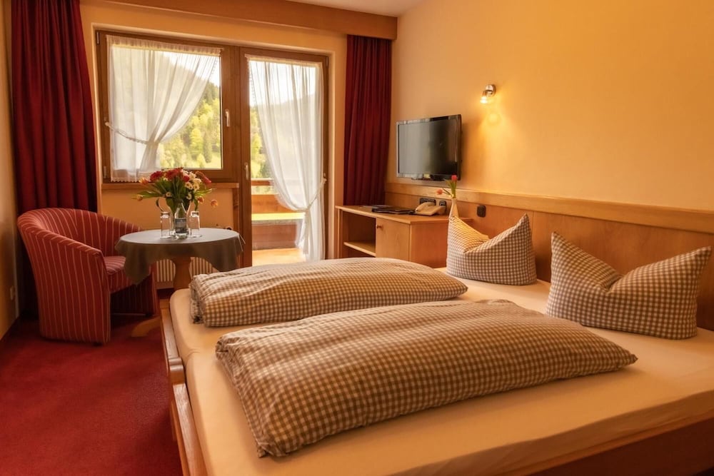 Фото Berg- und Aktivhotel Edelsberg