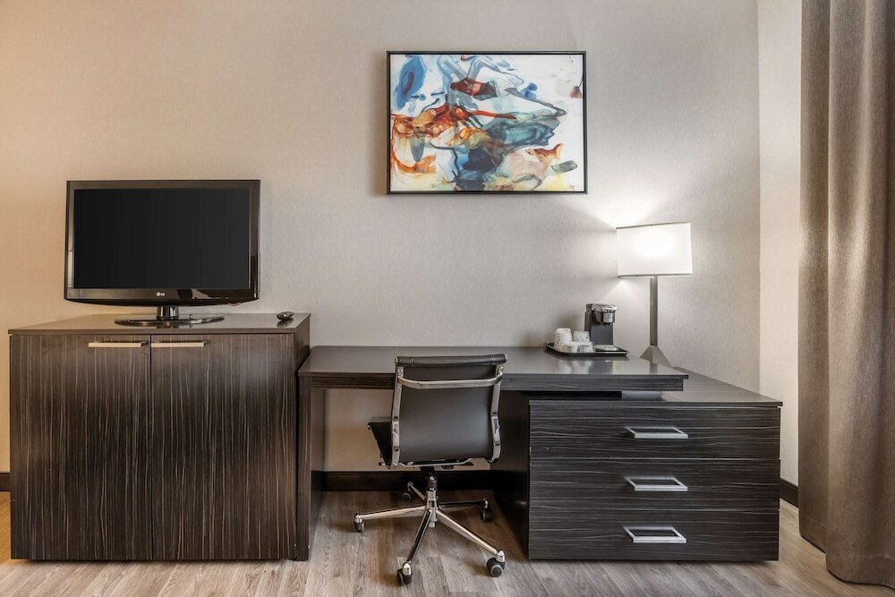 Фото Best Western Plus North Las Vegas Inn & Suites