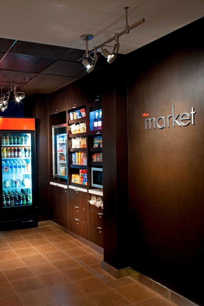 Фото Courtyard by Marriott Tampa Westshore/Airport