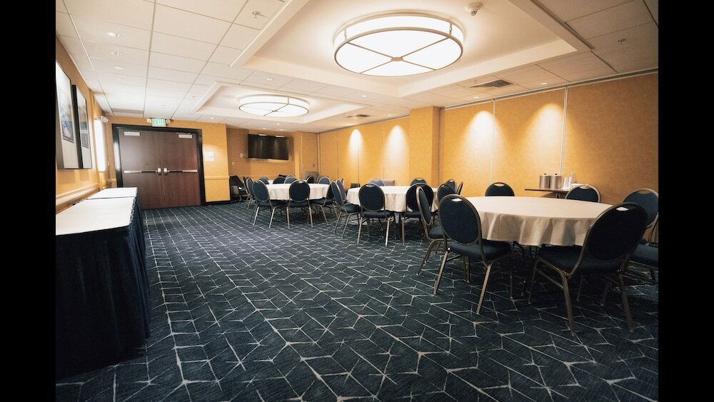 Фото Holiday Inn Express and Suites Fisherman's Wharf, an Ihg Hotel