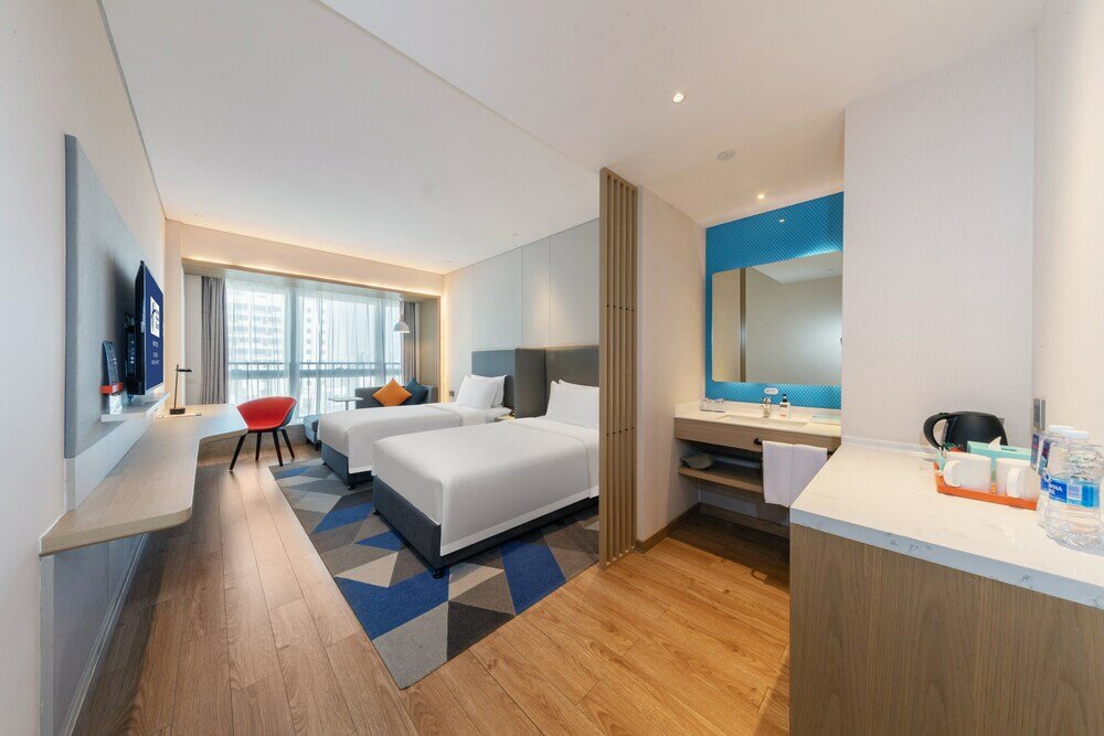 Фото Holiday Inn Express Shenzhen Haiyuan City
